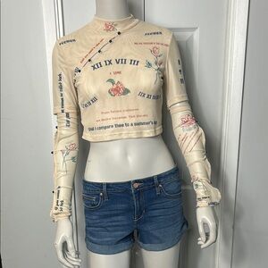 ANNO MUNDI UrbanSheek Shakespearean theme. Detachable sleeves. Lightly lined.